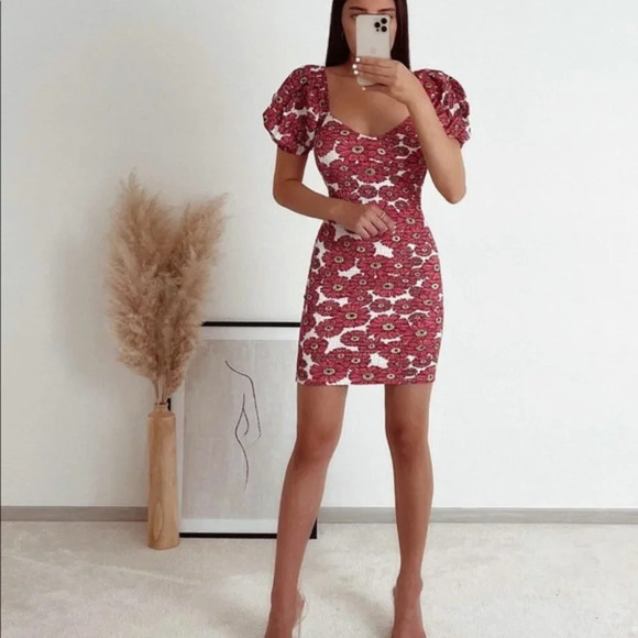 Zara Floral Puff Sleeve Smocked Mini Dress Bloggers Favourite Sz S - Picture 2 of 10